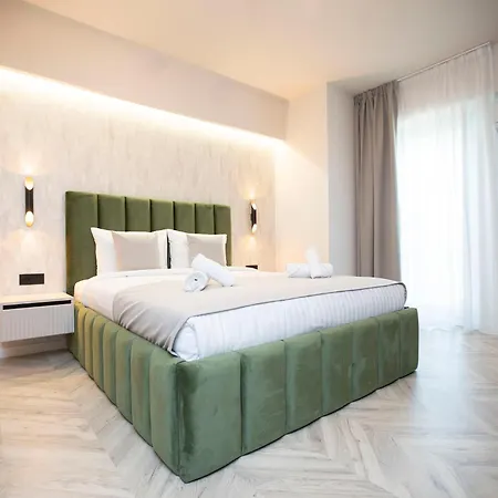 Boudoir 139 Tower -18th Floor Apartament