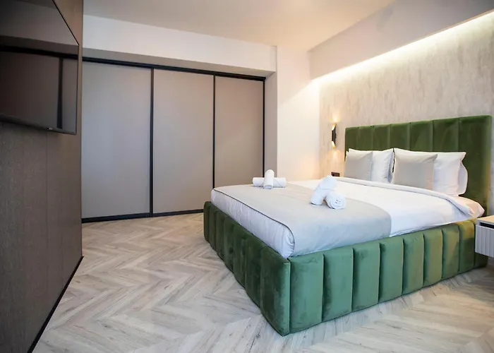 Boudoir 139 Tower 14-18th Floor