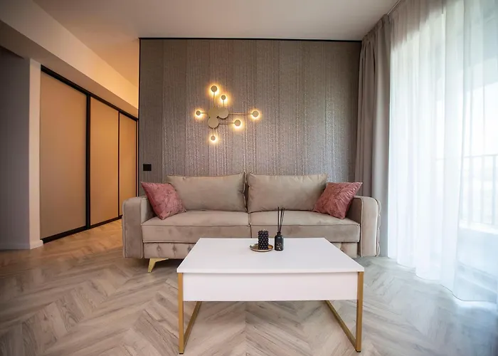 Boudoir 139 Tower 14-18th Floor